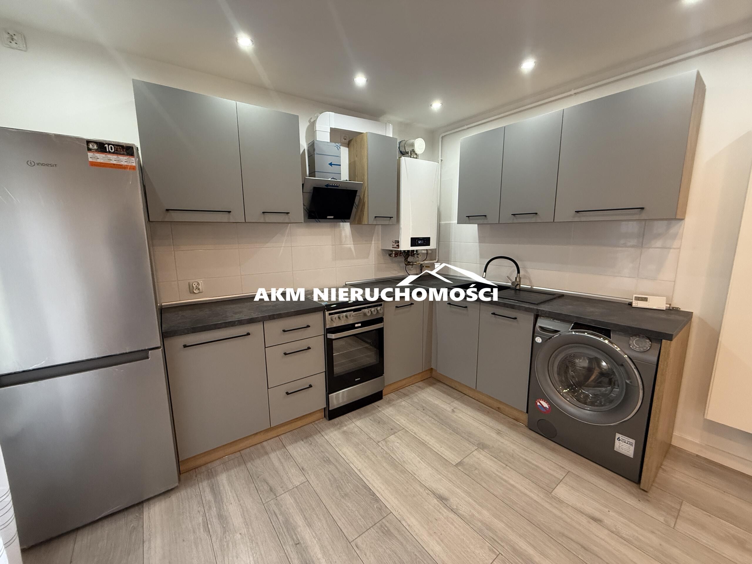 pomorskie, kwidzyński, Mieszkanie pierwsze piętro z poddaszem do własnej adaptacji