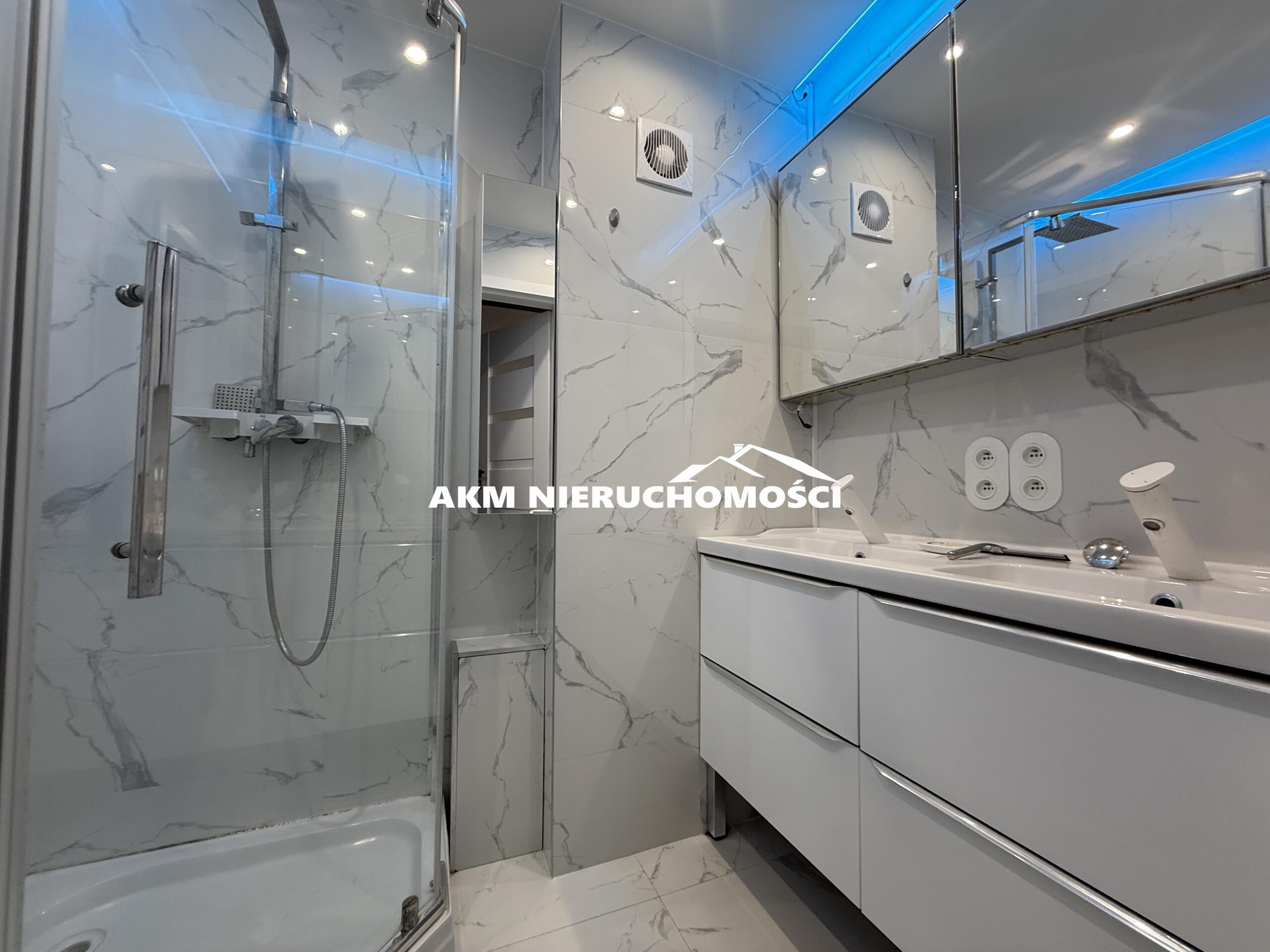 pomorskie, kwidzyński, Dwupoziomowe mieszkanie z potencjałem