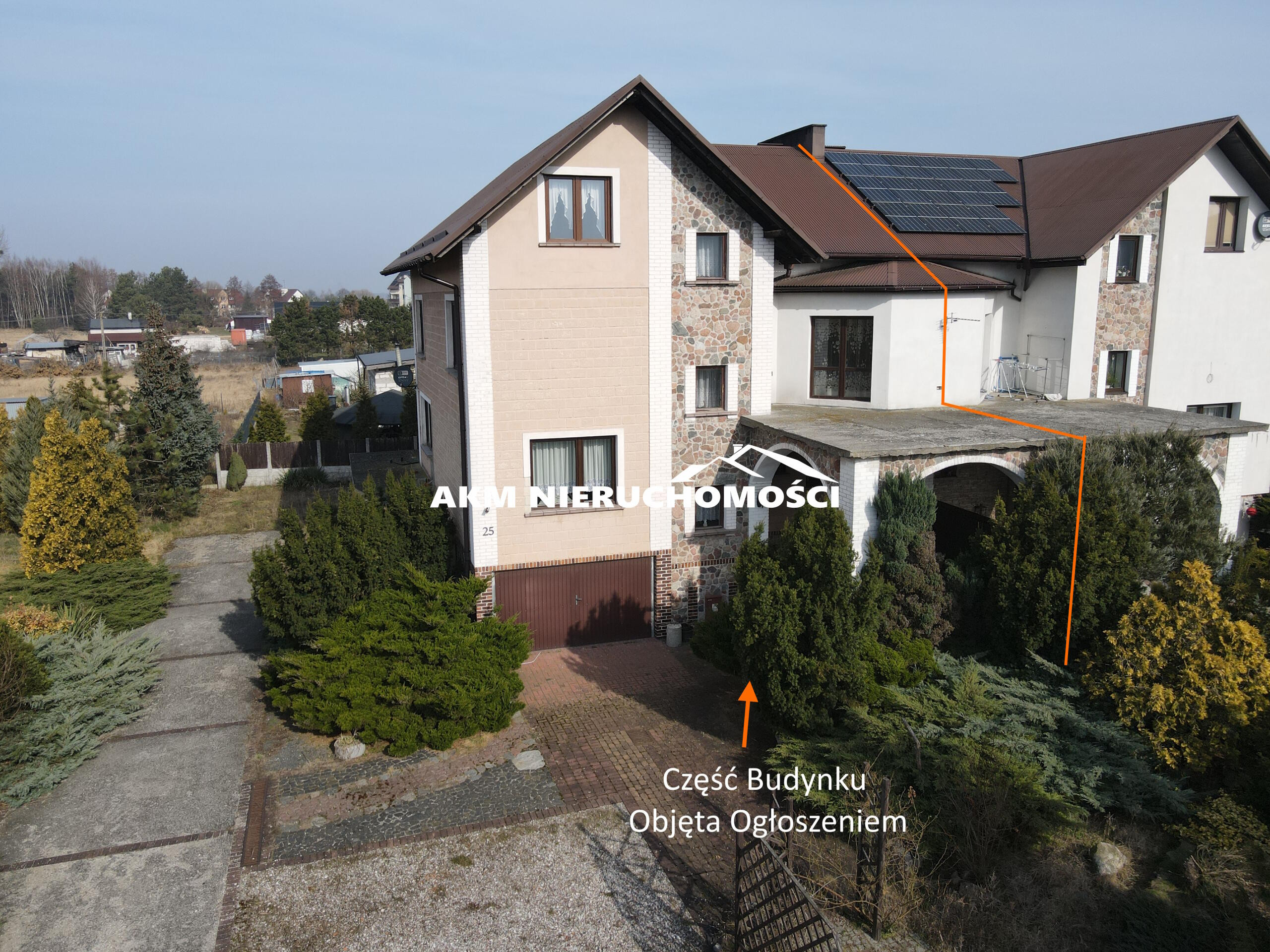 pomorskie, kwidzyński, Dom z lokalami mieszkalnymi w Sadlinkach