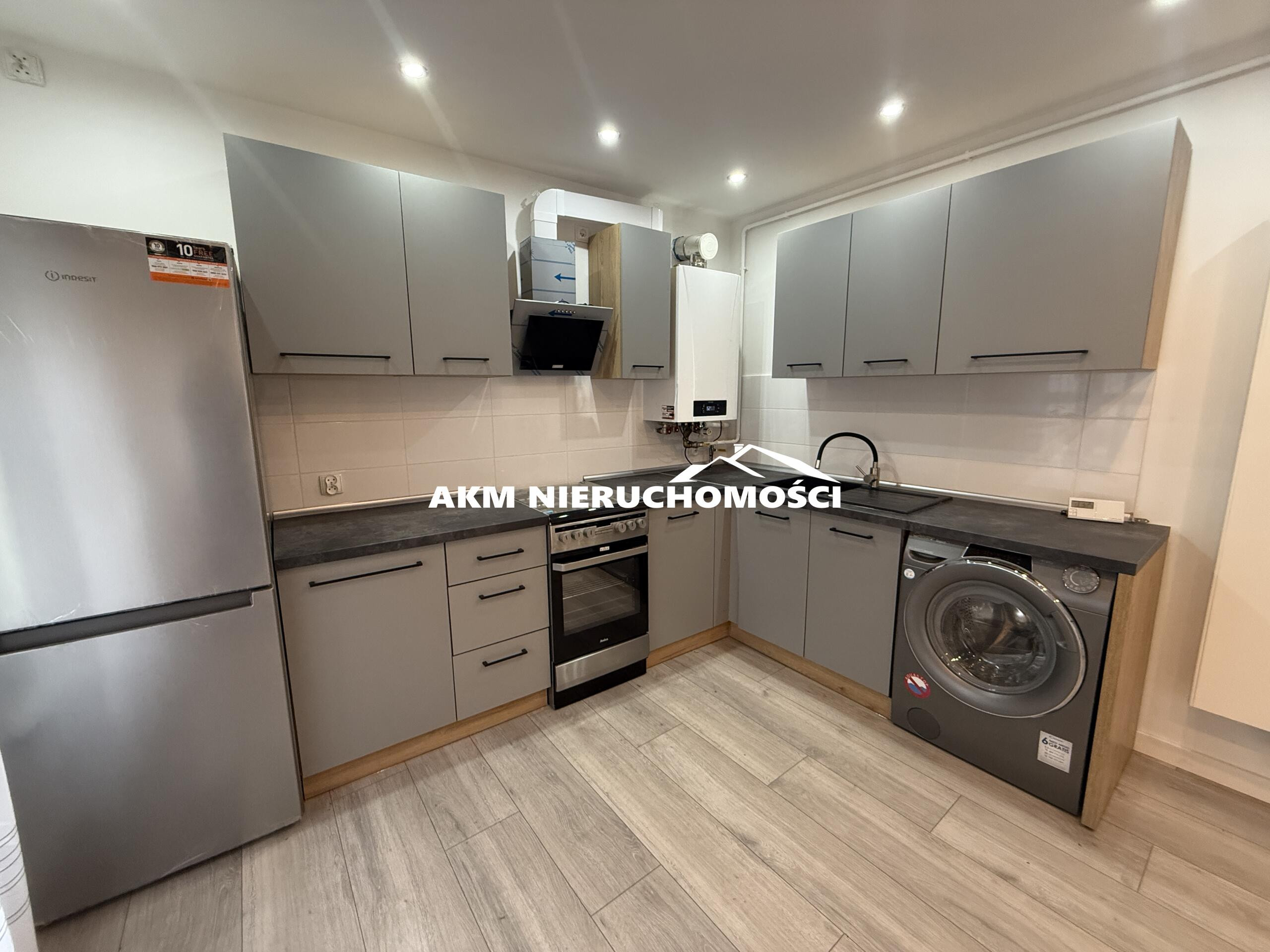 pomorskie, kwidzyński, Mieszkanie pierwsze piętro z poddaszem do własnej adaptacji